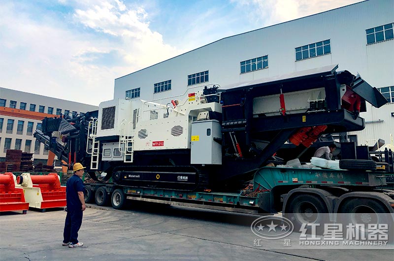 履帶移動式反擊破碎機發(fā)貨