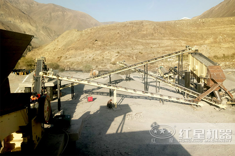 1200安山巖破碎機(jī)加工現(xiàn)場