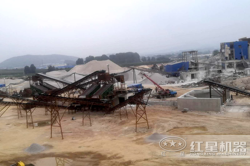 大型砂石廠加工現(xiàn)場(chǎng)