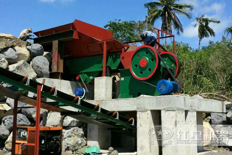 PE-500×750顎式破碎機(jī)現(xiàn)場(chǎng)