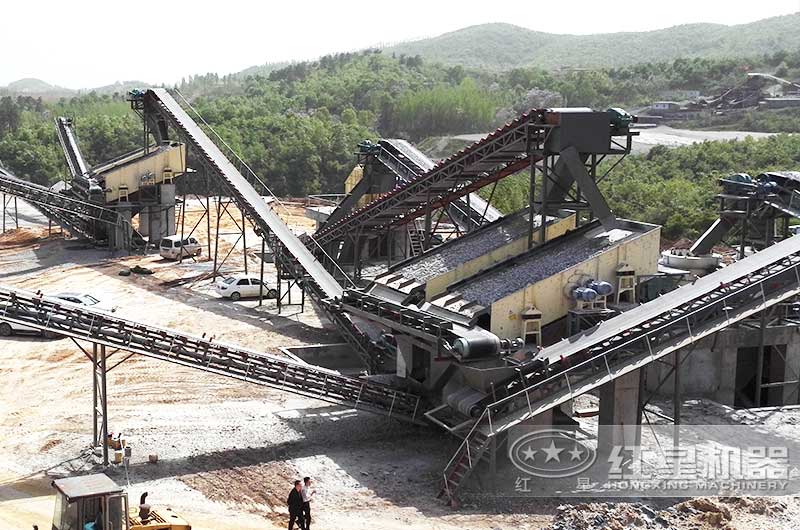 磚頭破碎生產(chǎn)現(xiàn)場(chǎng)實(shí)拍