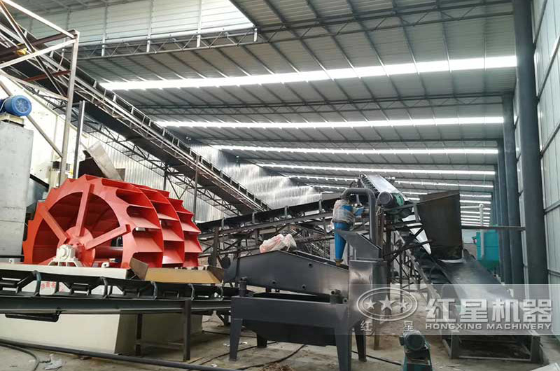 三輪斗洗砂機現(xiàn)場 三輪斗洗砂機現(xiàn)場