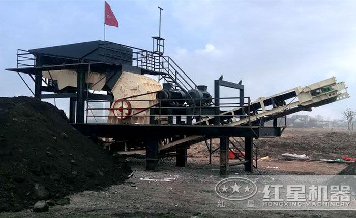 山西錘式移動(dòng)破碎站客戶生產(chǎn)現(xiàn)場(chǎng) 山西錘式移動(dòng)破碎站客戶生產(chǎn)現(xiàn)場(chǎng)