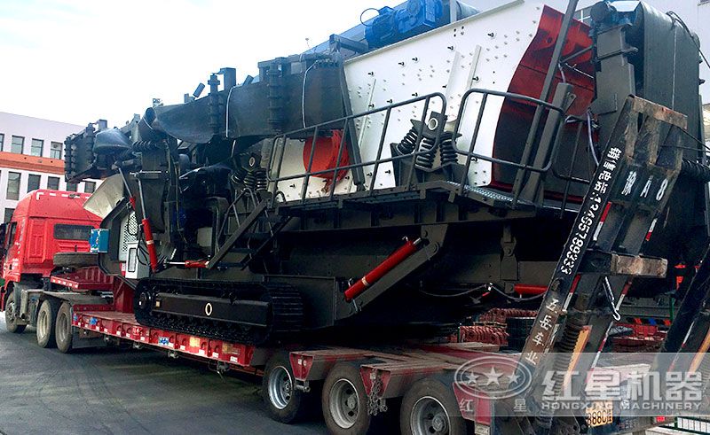 履帶式石子制砂機(jī)發(fā)貨