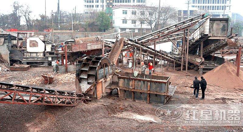 浙江建筑垃圾移動破碎制砂生產(chǎn)現(xiàn)場