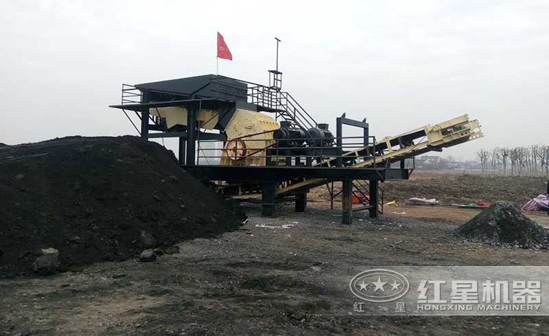 錘式破碎機(jī)現(xiàn)場(chǎng)