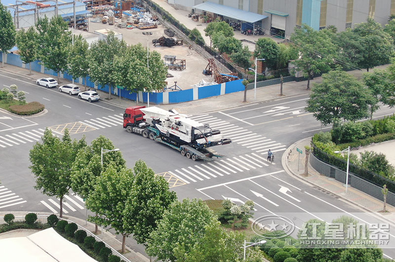 全移動圓錐式破碎機(jī)