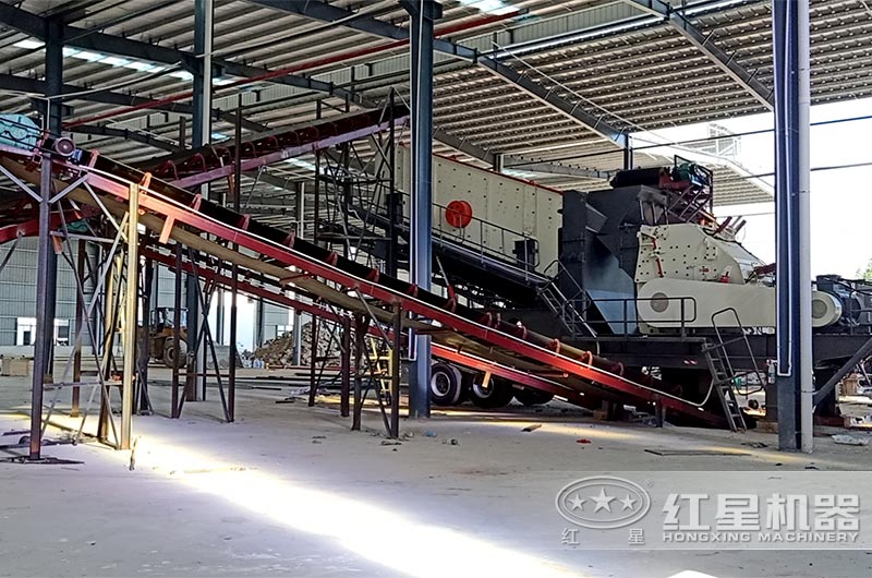 建筑垃圾粉碎機現(xiàn)場實拍 建筑垃圾粉碎機現(xiàn)場實拍