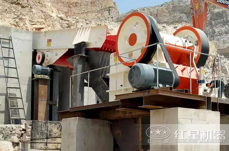 新顎式破碎機(jī) 新顎式破碎機(jī)