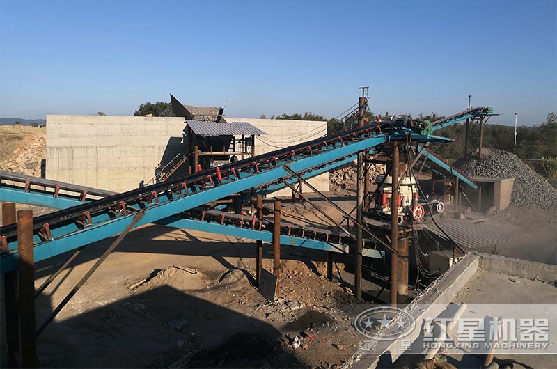 圓錐破碎機(jī)現(xiàn)場