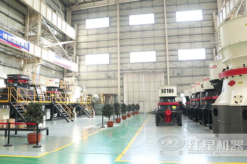 各種圓錐破碎機(jī)齊聚一堂 各種圓錐破碎機(jī)齊聚一堂