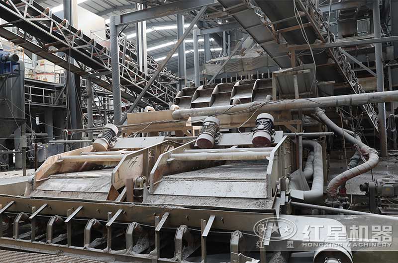 洗沙現(xiàn)場拍攝