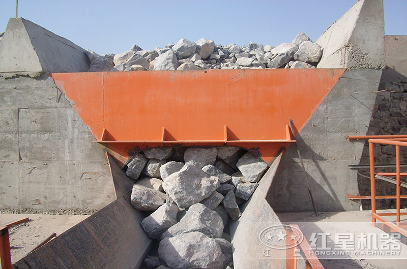 花崗巖碎石制砂現(xiàn)場