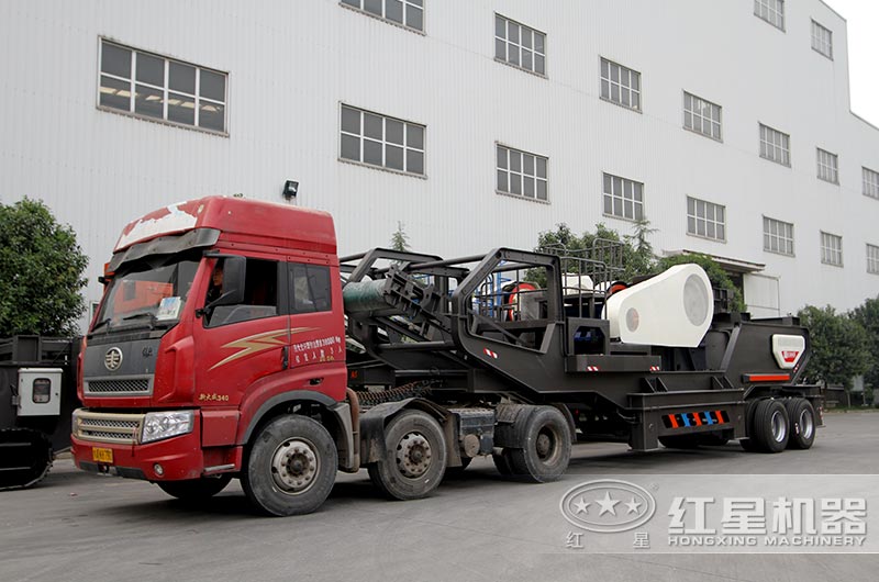 移動(dòng)鄂式破碎機(jī)