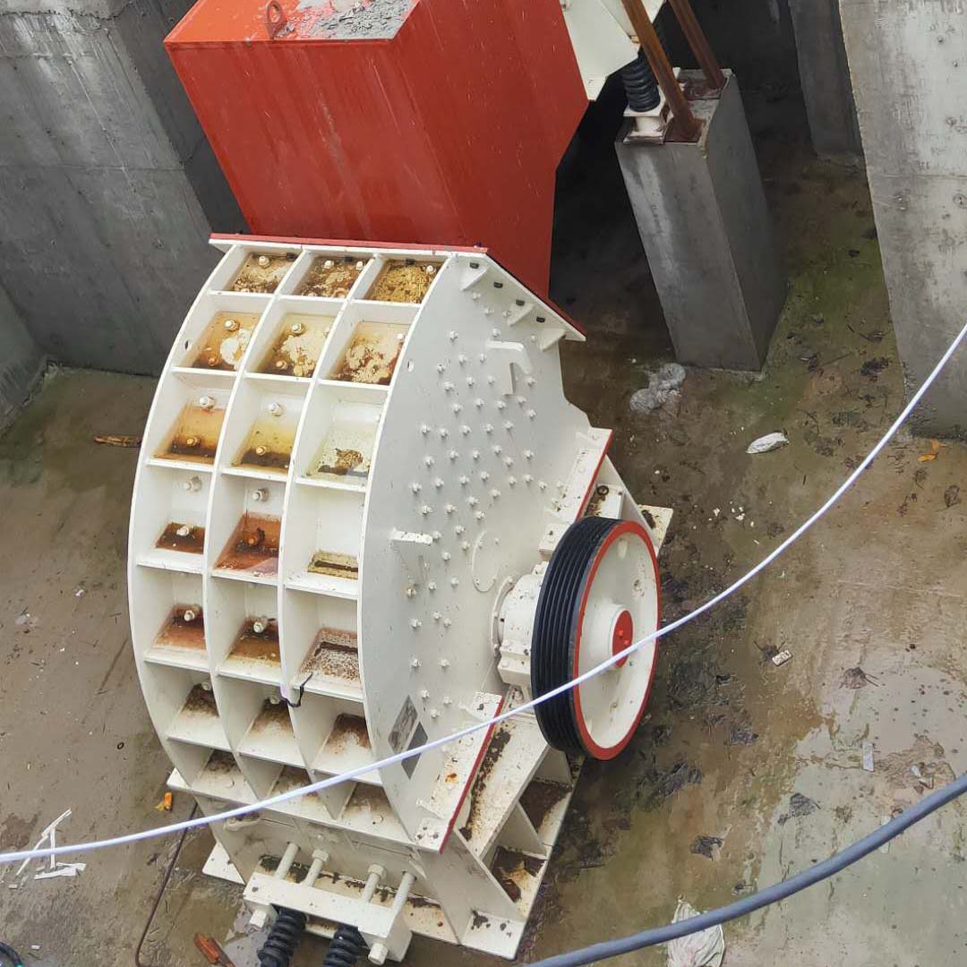 1615破碎機現(xiàn)場