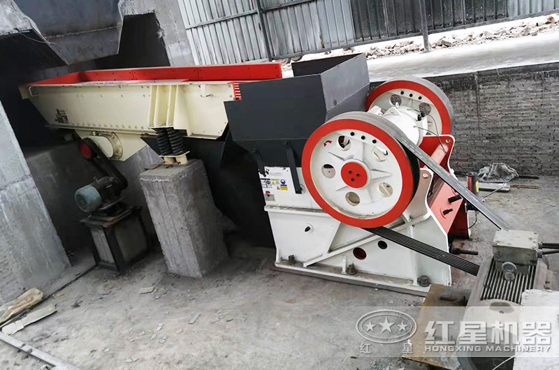 顎式破碎機(jī)