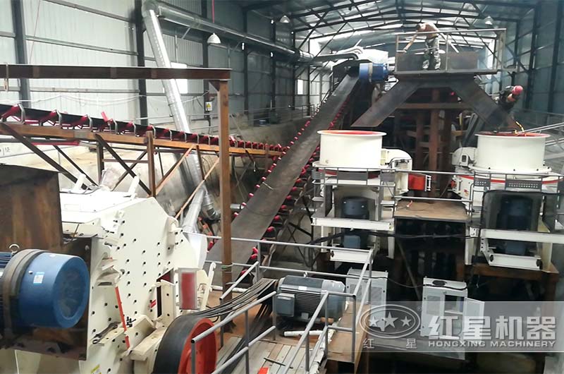 大型HVI沖擊式制砂機(jī)現(xiàn)場(chǎng)