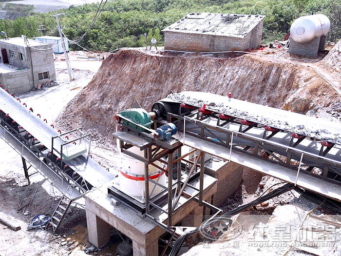 單缸圓錐破碎機(jī)破碎現(xiàn)場(chǎng)