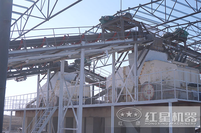 河北用戶配置的4臺反擊破碎機