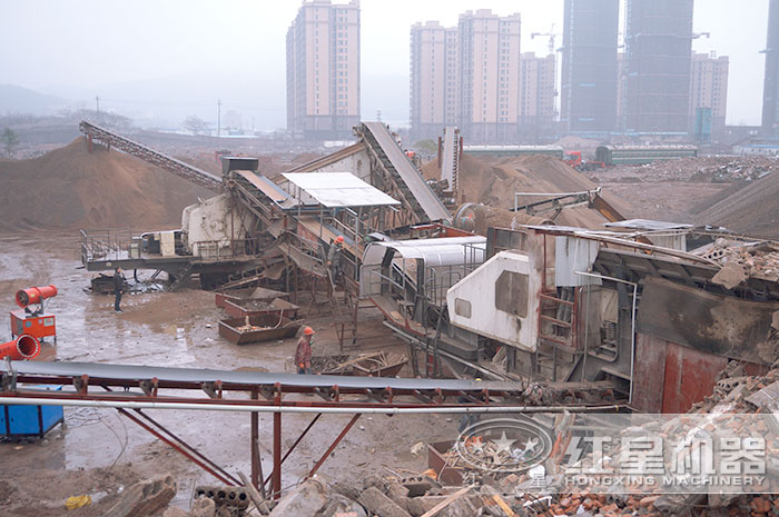 建筑垃圾回收粉碎機(jī)湖南客戶現(xiàn)場