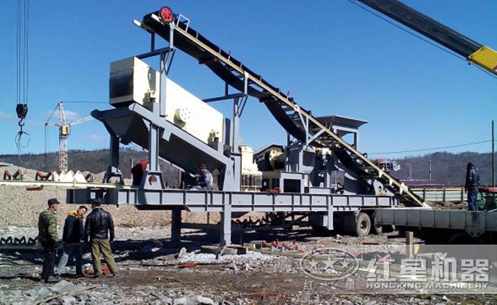 山西長治移動破碎站生產(chǎn)線安裝現(xiàn)場