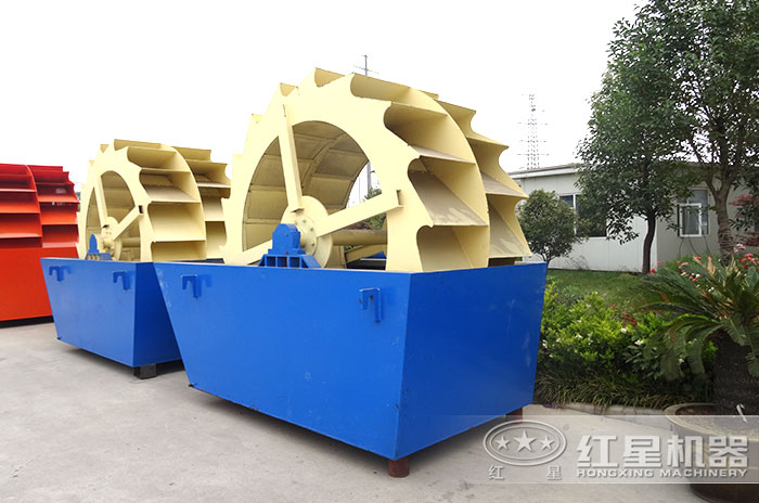 濕法制砂要用洗砂機(jī)洗去砂子表面的粉塵 濕法制砂要用洗砂機(jī)洗去砂子表面的粉塵