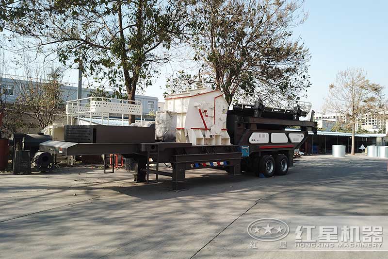 輪胎式移動(dòng)反擊破碎機(jī)