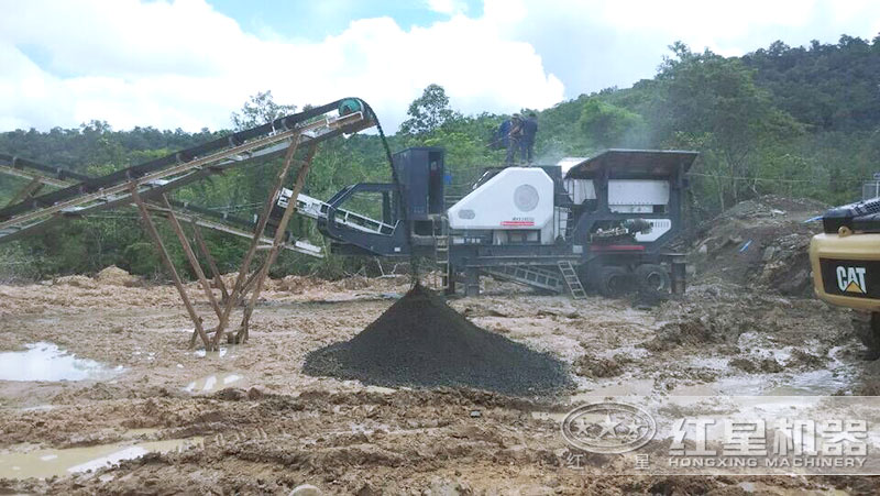 移動式煤炭粉碎機就地可開展作業(yè)