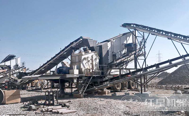 移動反擊式制砂機客戶現(xiàn)場