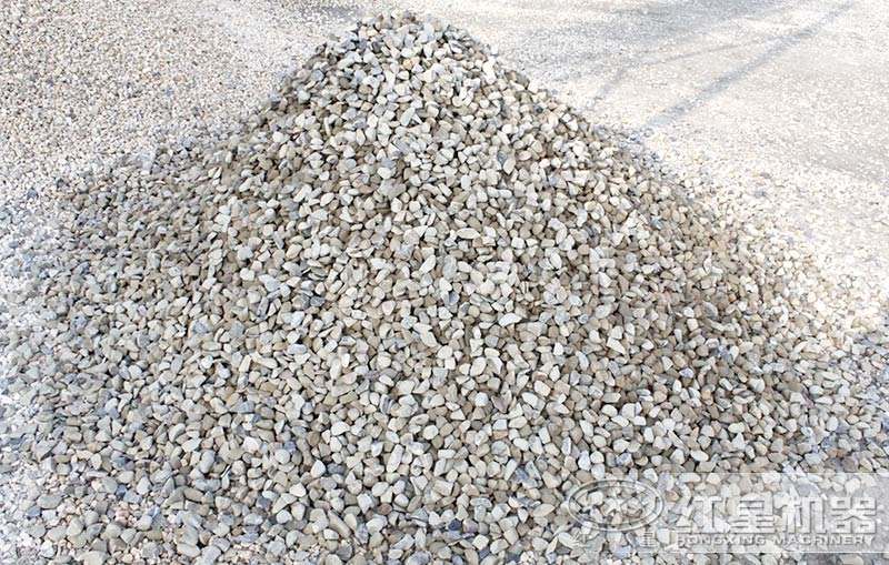 小型鄂式碎石機(jī)出料成品