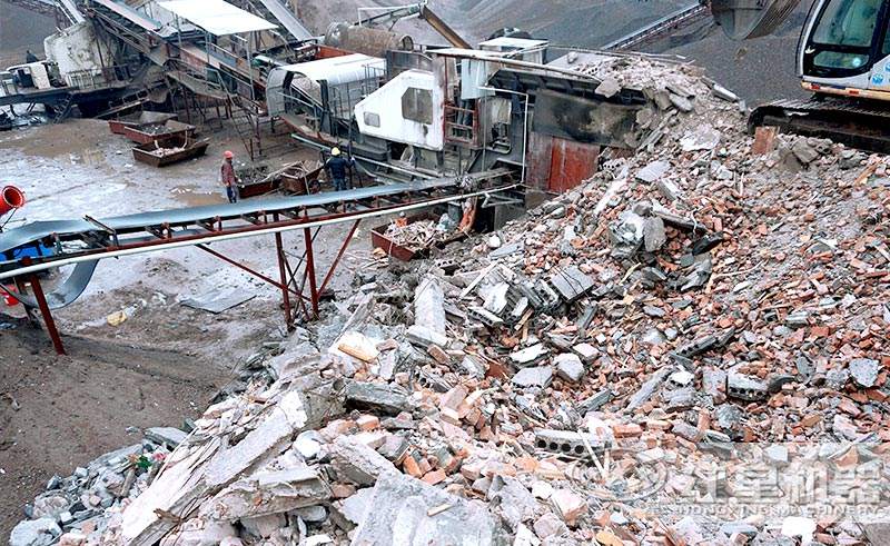 移動(dòng)式建筑垃圾處理設(shè)備可以自由移動(dòng)