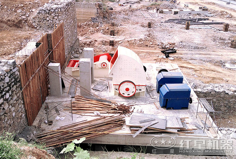 錘式破碎機(jī)