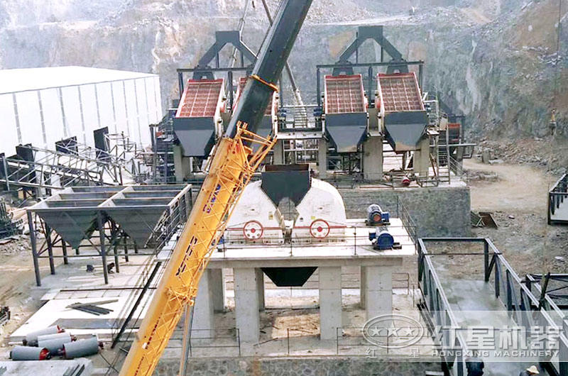 錘式破碎機(jī)現(xiàn)場(chǎng)