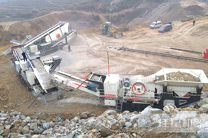 履帶流動式碎石機多機組合生產(chǎn)