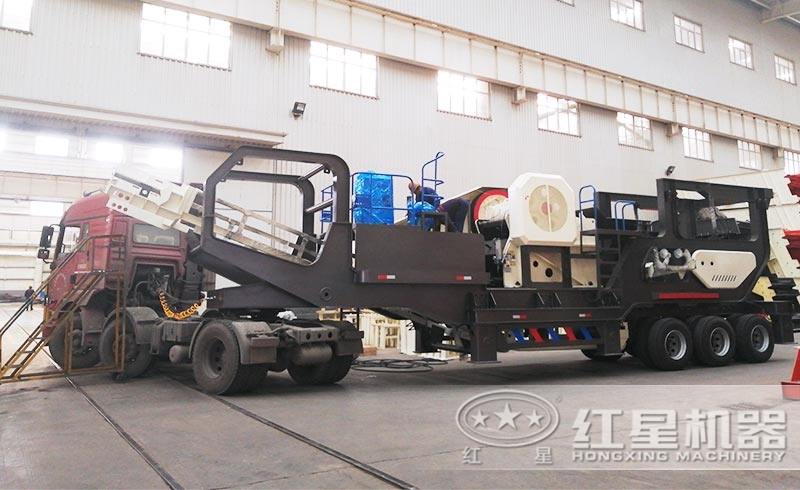 紅星機器流動式碎石機隨時發(fā)貨