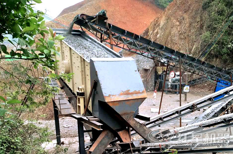 石料篩分過(guò)程