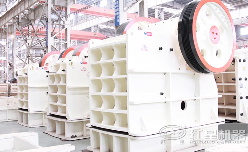 顎式破碎機(jī)外形簡單，效果卻受到一致好評