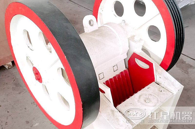 顎式破碎機(jī)細(xì)節(jié)展示 顎式破碎機(jī)細(xì)節(jié)展示