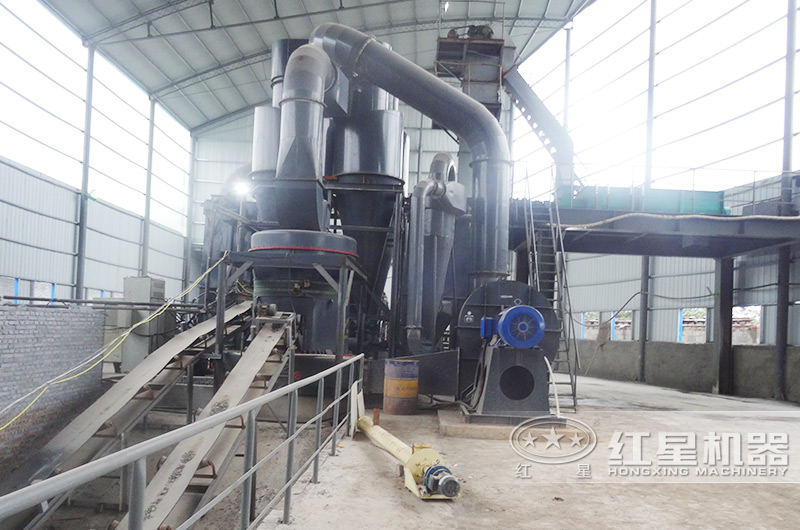 磨粉機(jī)現(xiàn)場實(shí)拍