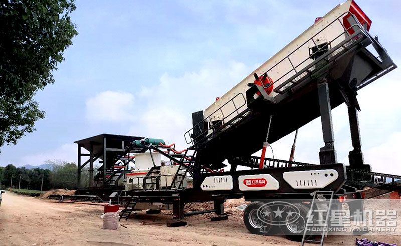 移動式制砂機現(xiàn)場圖