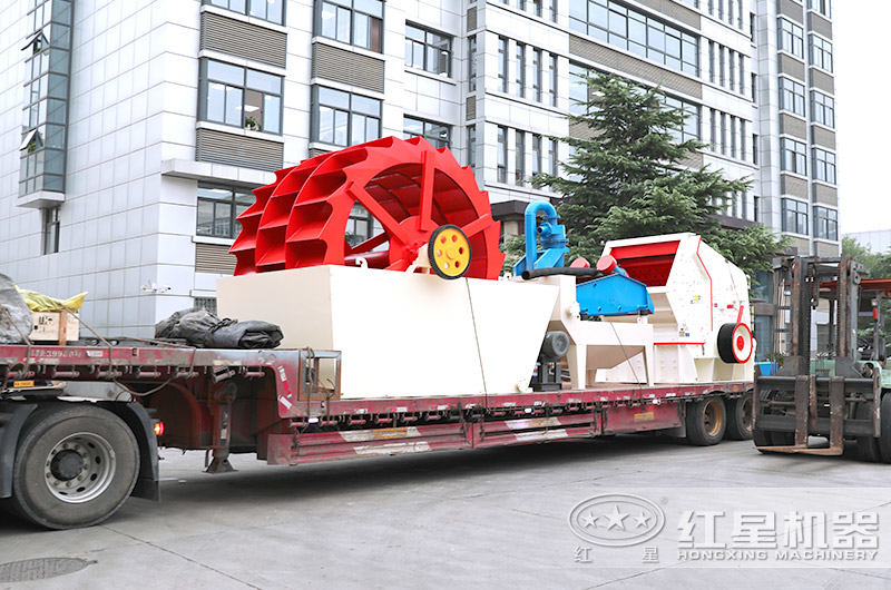 三輪斗洗砂機(jī)與反擊破、細(xì)沙回收機(jī)一起發(fā)貨