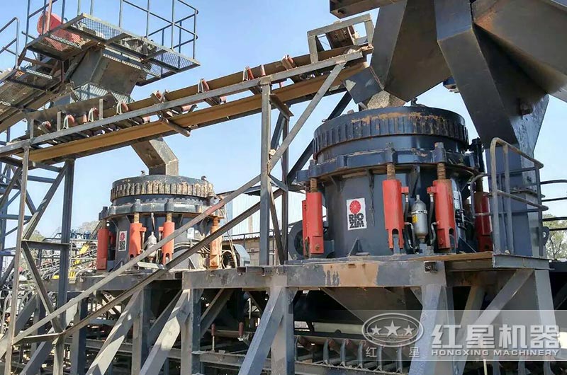 液壓圓錐式破碎機(jī)生產(chǎn)現(xiàn)場(chǎng) 液壓圓錐式破碎機(jī)生產(chǎn)現(xiàn)場(chǎng)