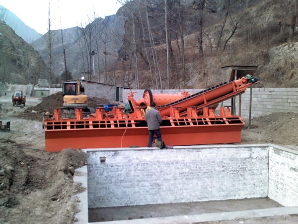 紅星機(jī)器山東用戶浮選機(jī)安裝現(xiàn)場