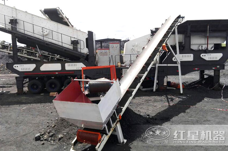 移動破煤機(jī)生產(chǎn)現(xiàn)場