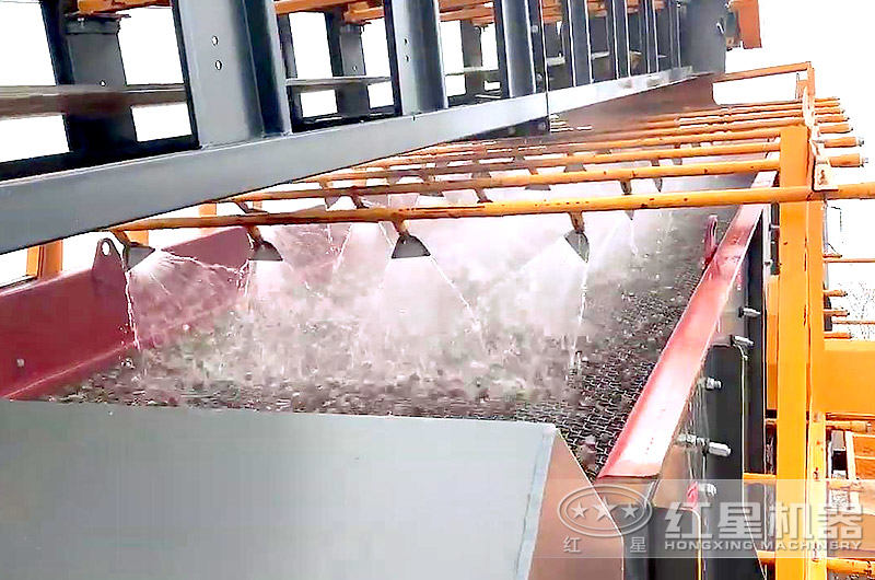 我們?yōu)榭蛻襞渲玫膰娏苎b置