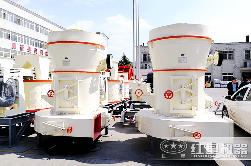 雷蒙磨粉機(jī)車間現(xiàn)貨