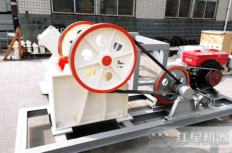 顎式柴油破碎一體機(jī)車間現(xiàn)貨