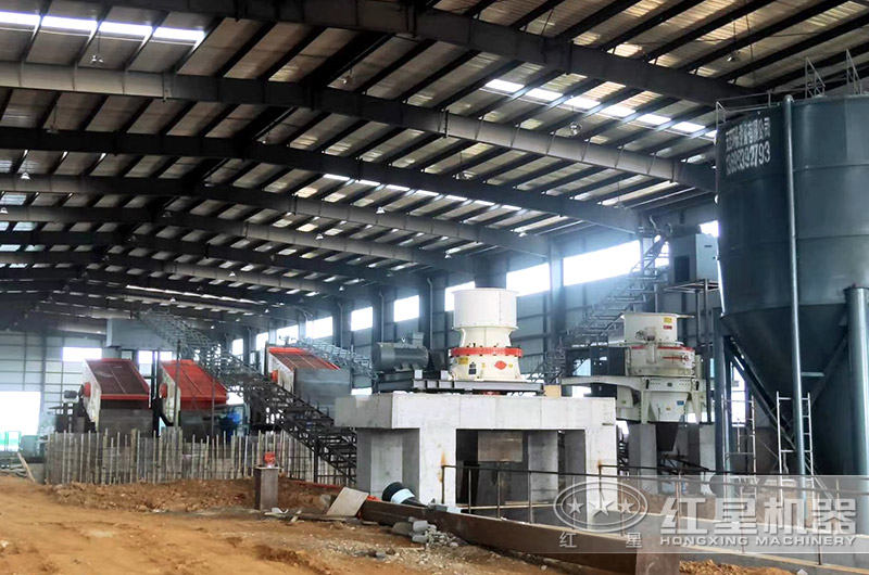 閉路破碎生產(chǎn)線，破碎篩分現(xiàn)場