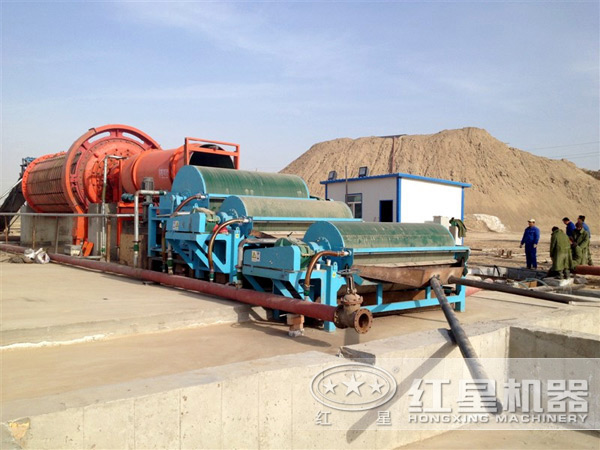 磁選機(jī)現(xiàn)場(chǎng) 磁選機(jī)現(xiàn)場(chǎng)