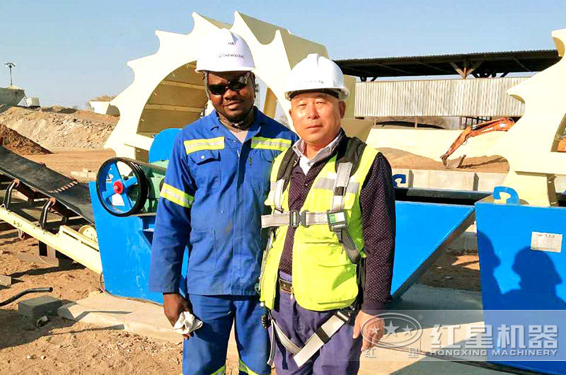 紅星工程師到客戶現(xiàn)場(chǎng)為客戶指導(dǎo)安裝